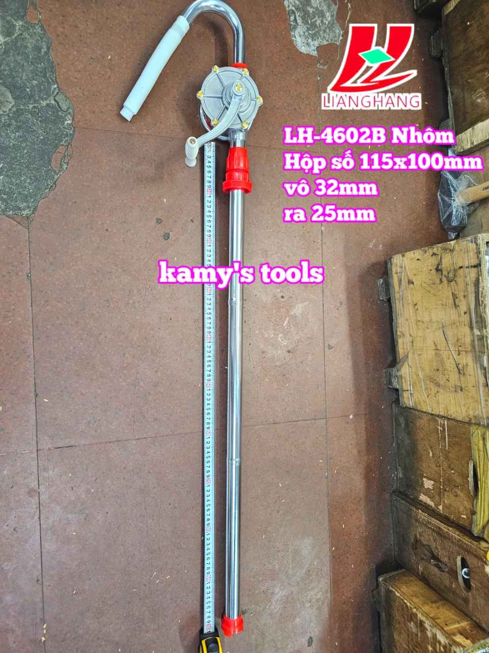 Bơm dầu quay tay bằng hợp kim nhôm LIANGHANG LH-4602B hộp số 115x100mm dài 125cm