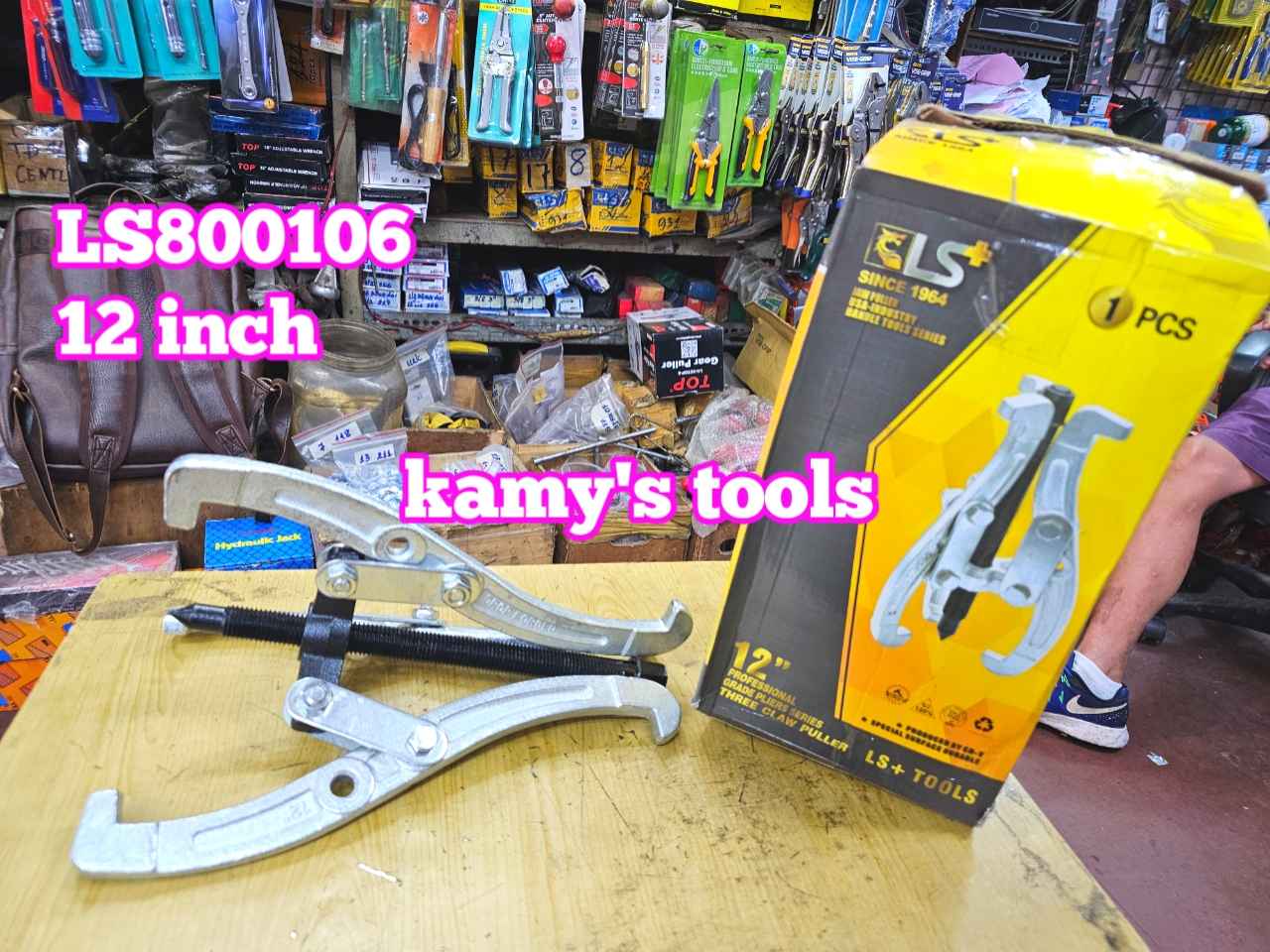 Vam cảo 2 chấu 3 chấu 12 inch 300mm LS+ model LS800106 đường kính ty ren 20mm