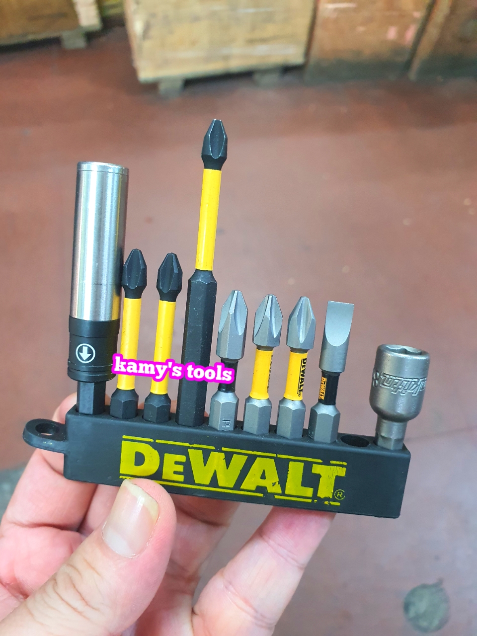Bộ mũi bắn vít bake dẹp cao cấp 9 chi tiết Dewalt tự động khóa