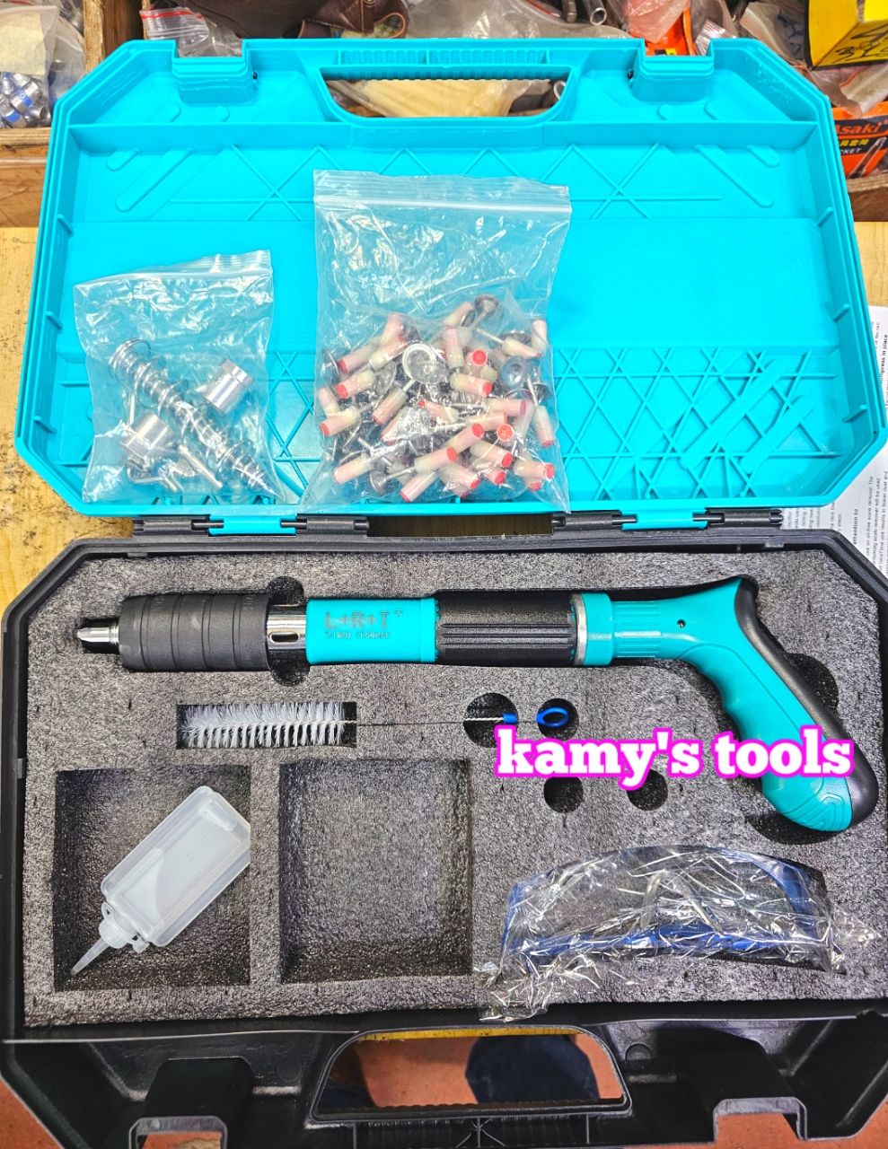 Máy bắn đinh bê tông hạt nổ bao gồm 50 đinh thẳng L+R+T, súng bắn đinh