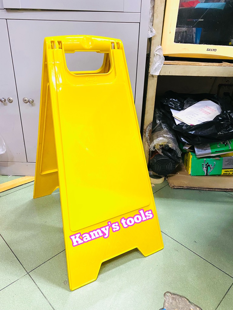 Biển cảnh báo chữ A trơn không chữ