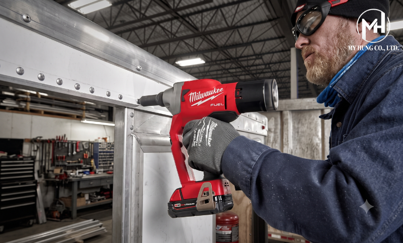 may-ban-dinh-rut-milwaukee-m18-frt-2