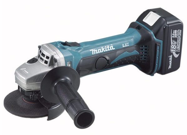 Máy cắt cầm tay Makita chạy bằng pin được ứng dụng nhiều trong đời sống