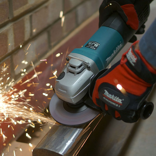 Máy mài góc 9553B Makita tiện lợi cho người sử dụng