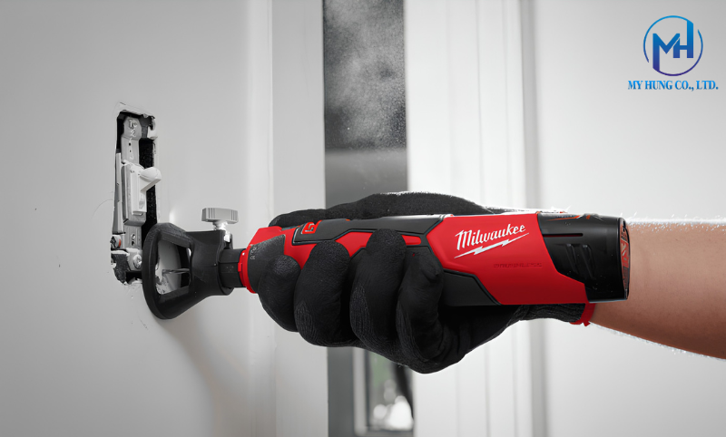 may-cat-da-nang-dung-pin-12v-milwaukee-m12-blrot-0-3