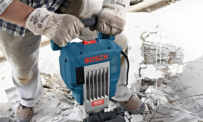 Động cơ 1750W và hệ thống Vibration Control trên Bosch GSH 16-30