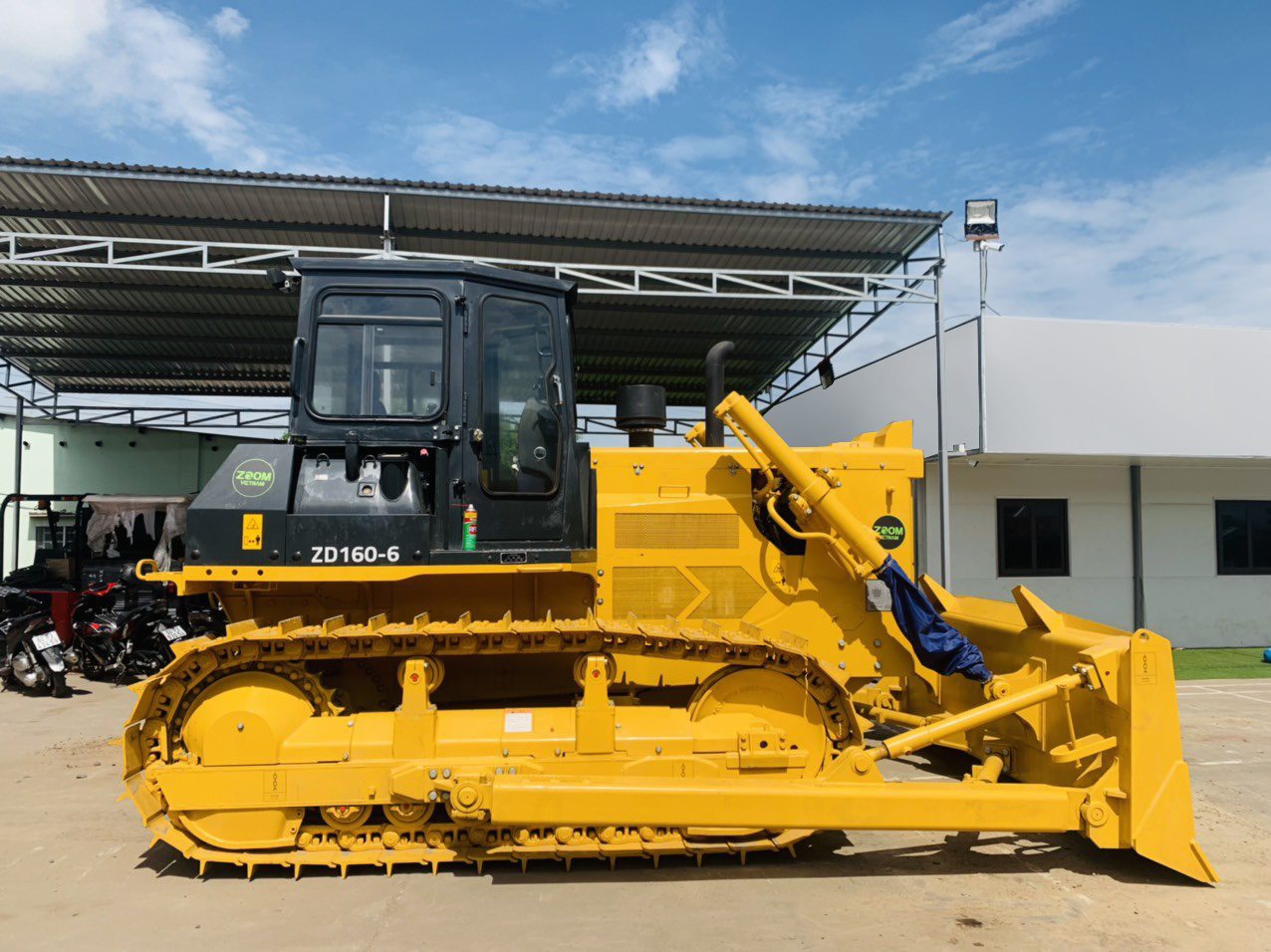 Sửa chữa lưu động miễn phí xe đào bánh xích, xe ủi