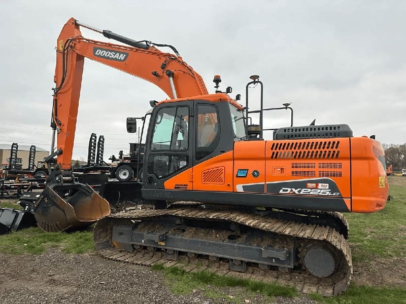 Máy đào Doosan DX225LC