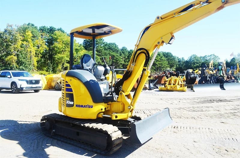 Máy đào Komatsu PC30MR-5