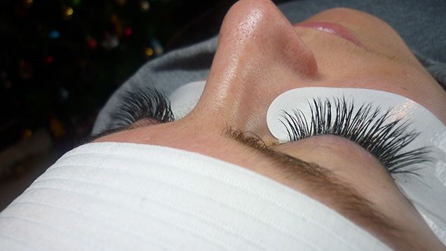 Nối mi rẻ đẹp TpHCM không cay mắt, sưng cộm, đến đâu?