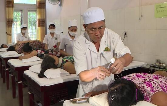 Top 4 Bác Sĩ Đông Y & Châm Cứu Nổi Bật Tại Miền Trung