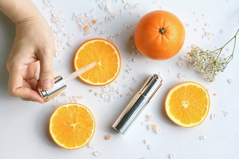 Vitamin C & Collagen thành phần chứa trong Luthioneade giúp da đẹp và khoẻ hơn 