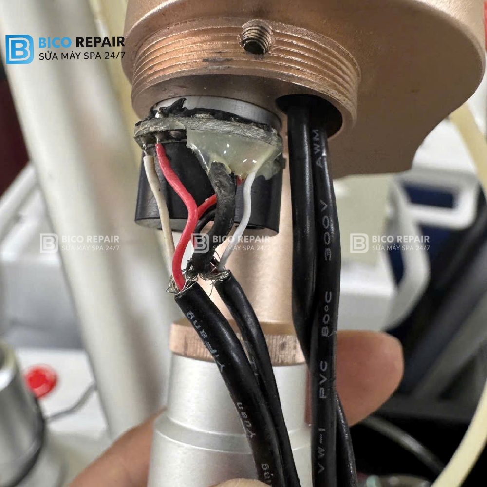 Đầu điều trị bị lỗi khiến máy không thể bắn