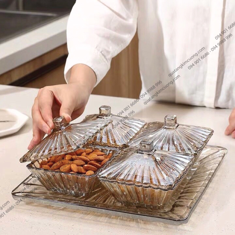 Khay bánh mứt thủy tinh vuông 4 ô