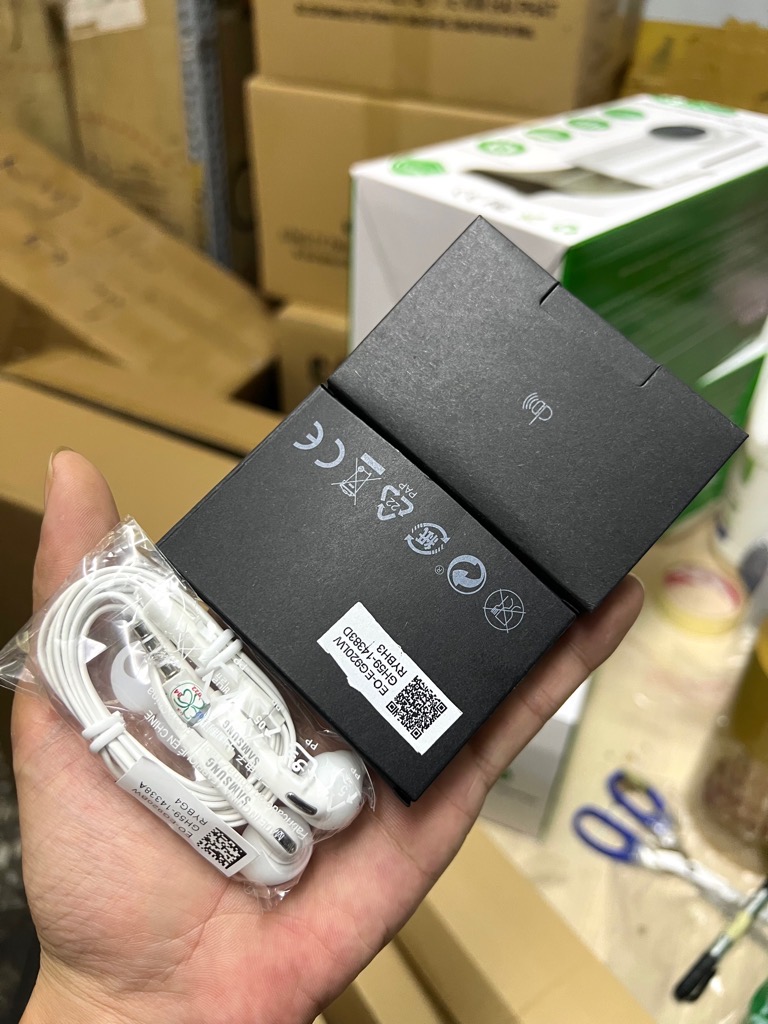 Tai nghe có dây 3.5 Samsung S7 G3 zin box giấy đen [BH 1 năm]