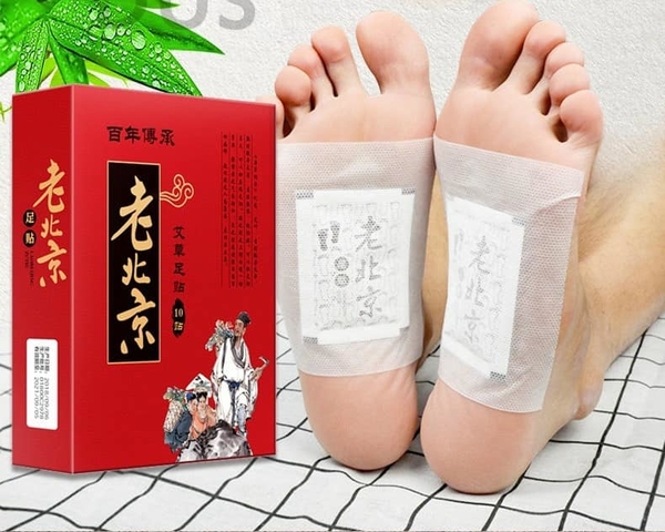 Combo 1 hộp 50 miếng ngải cứu dán thải độc massage chân