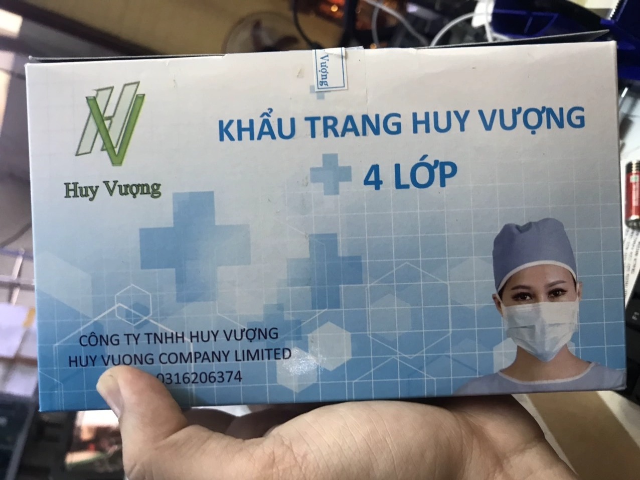 Hộp 50 Khẩu trang Y tế 4 lớp Huy Vượng chính hãng công ty