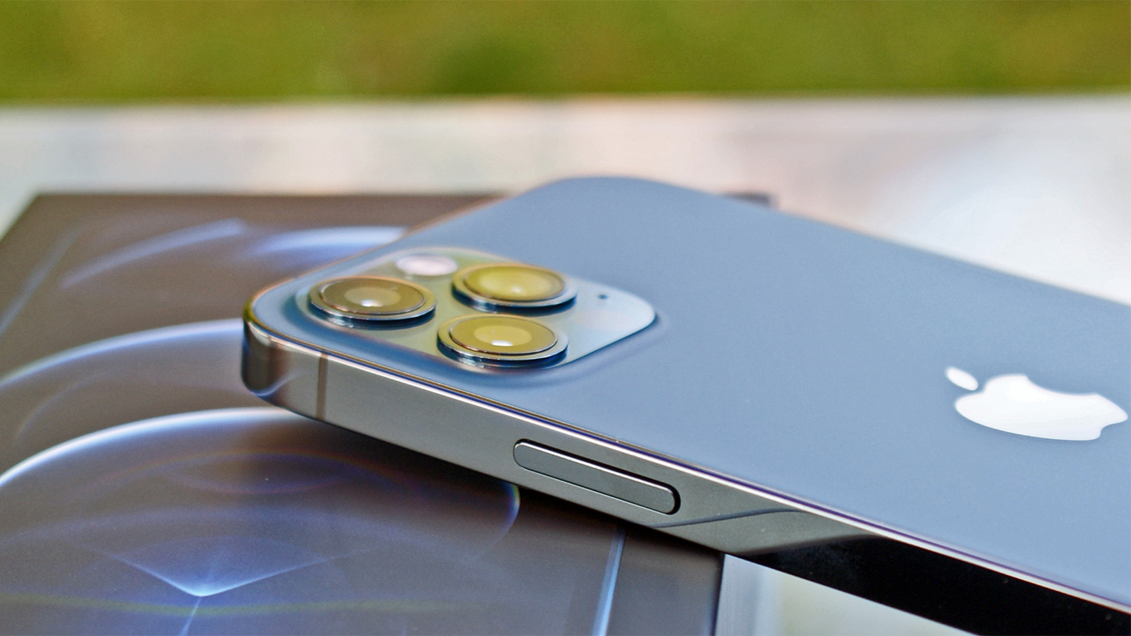 iPhone 15 Pro dự kiến ​​có màu xanh lam độc lạ