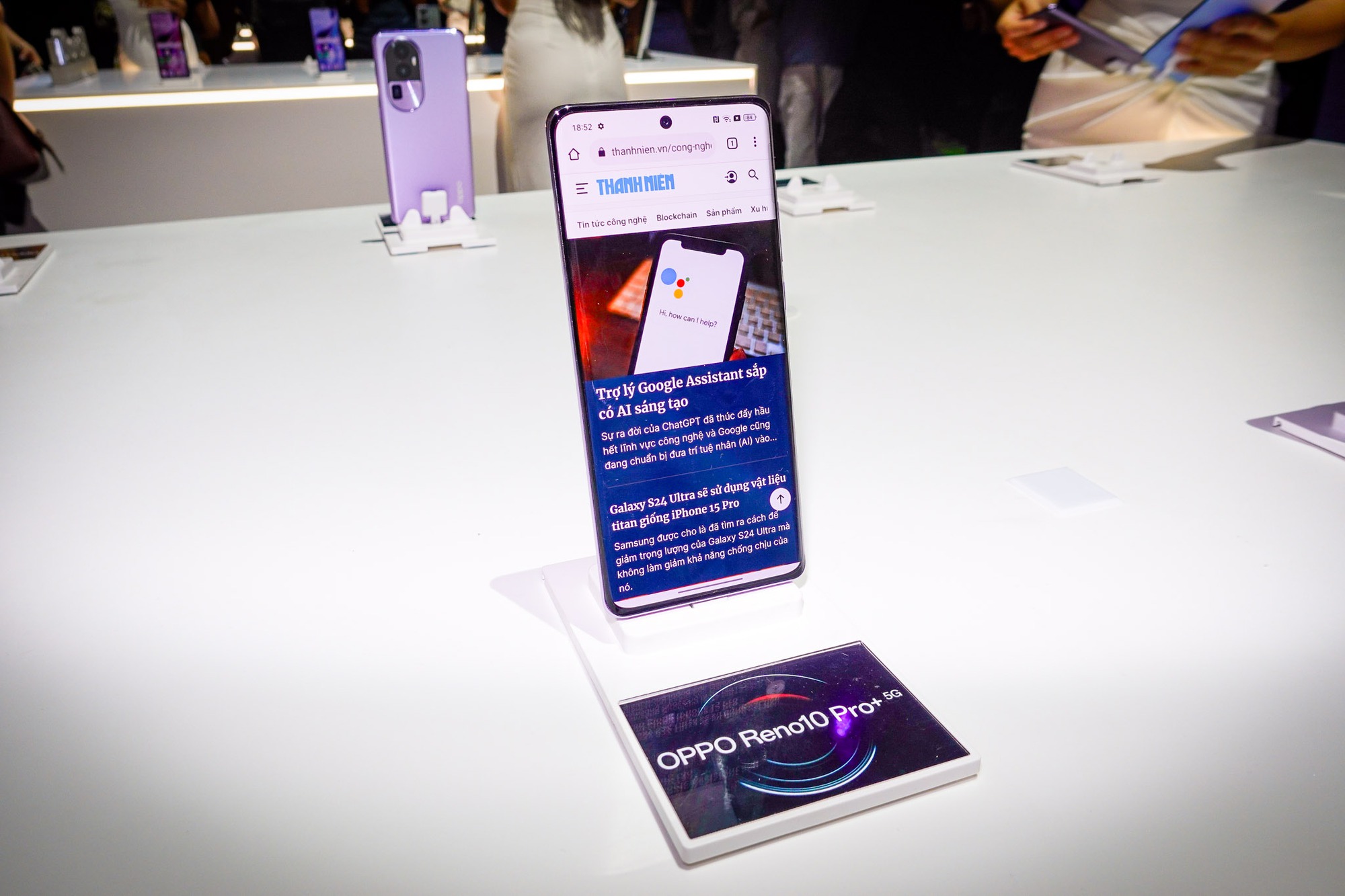 Sự kiện ra mắt sản phẩm của Oppo, trình làng mẫu Reno10 Series