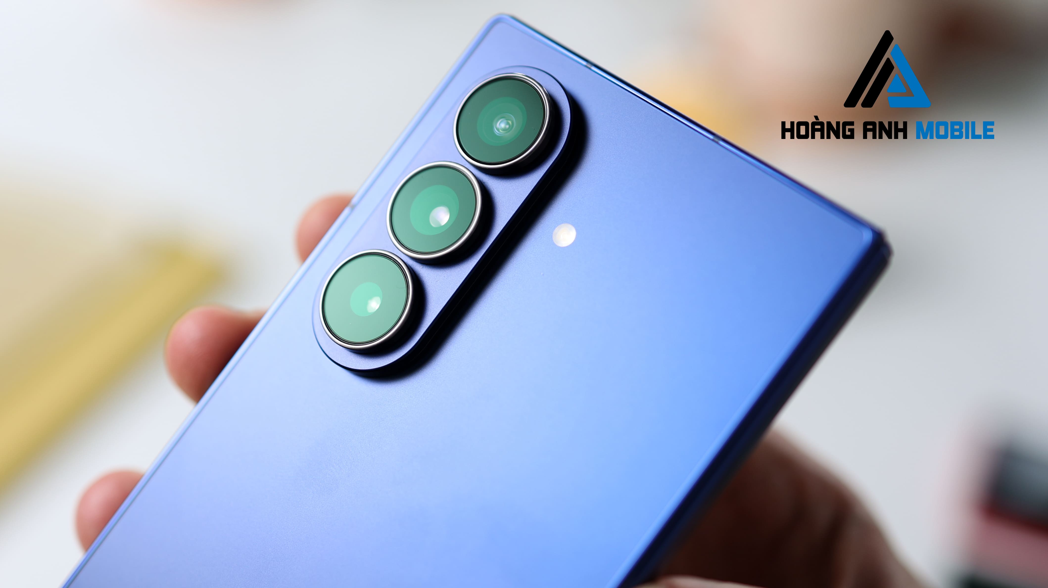 Samsung Có Thể Đã Tìm Ra Công Thức Hoàn Hảo Cho Fold: Sự Tiến Hóa Đến Điểm Chạm 'Tất Cả Trong Một'