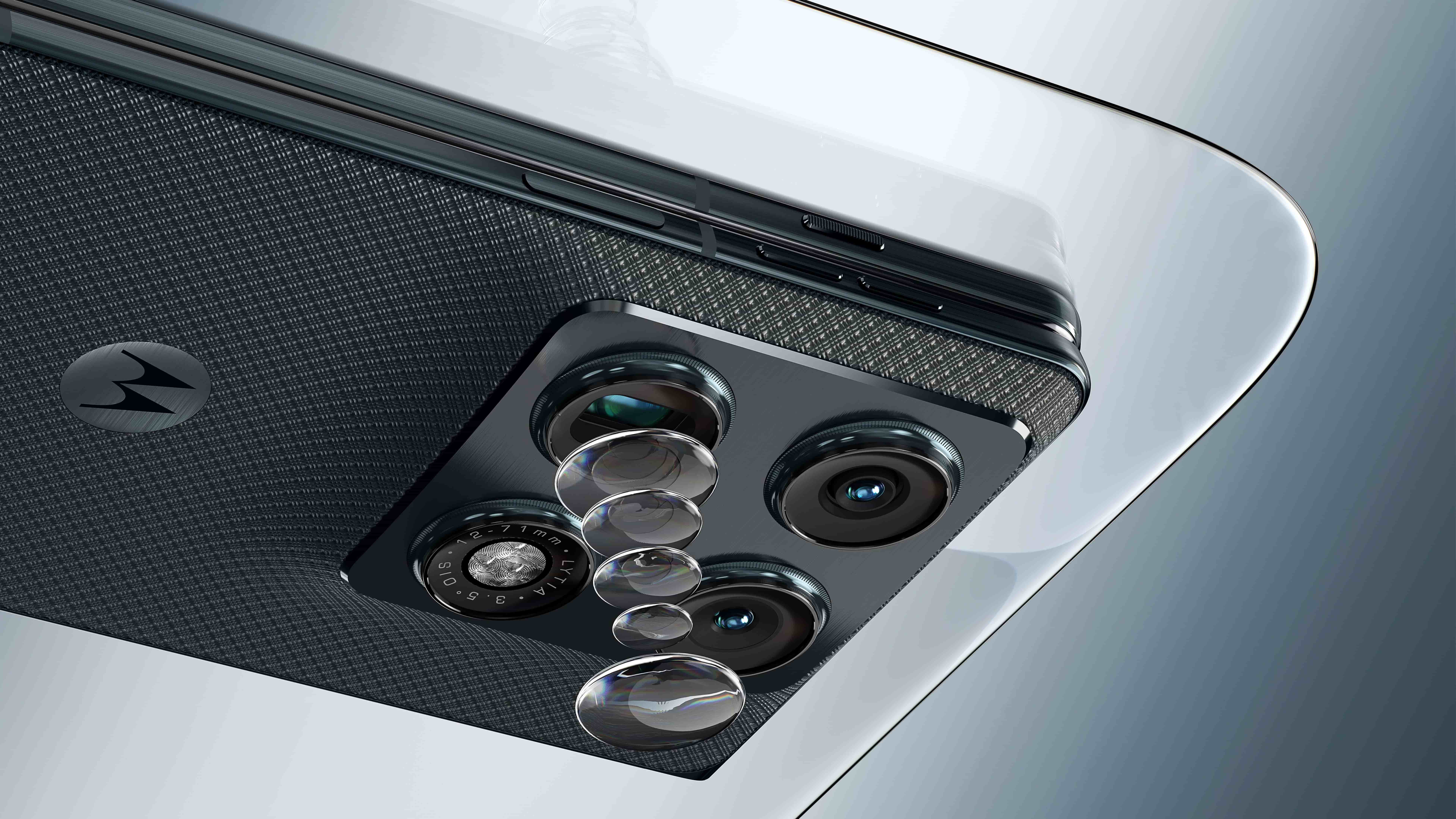 Camera: Bộ ba ống kính 50MP, hỗ trợ zoom quang 3x