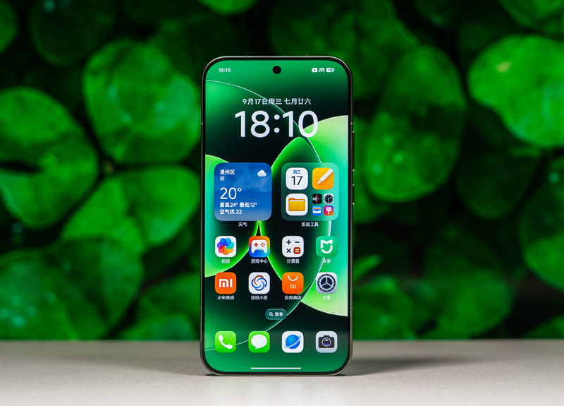 Màn Hình AMOLED 2K+ Siêu Sắc Nét, Độ Sáng 4500 Nits Kỷ Lục