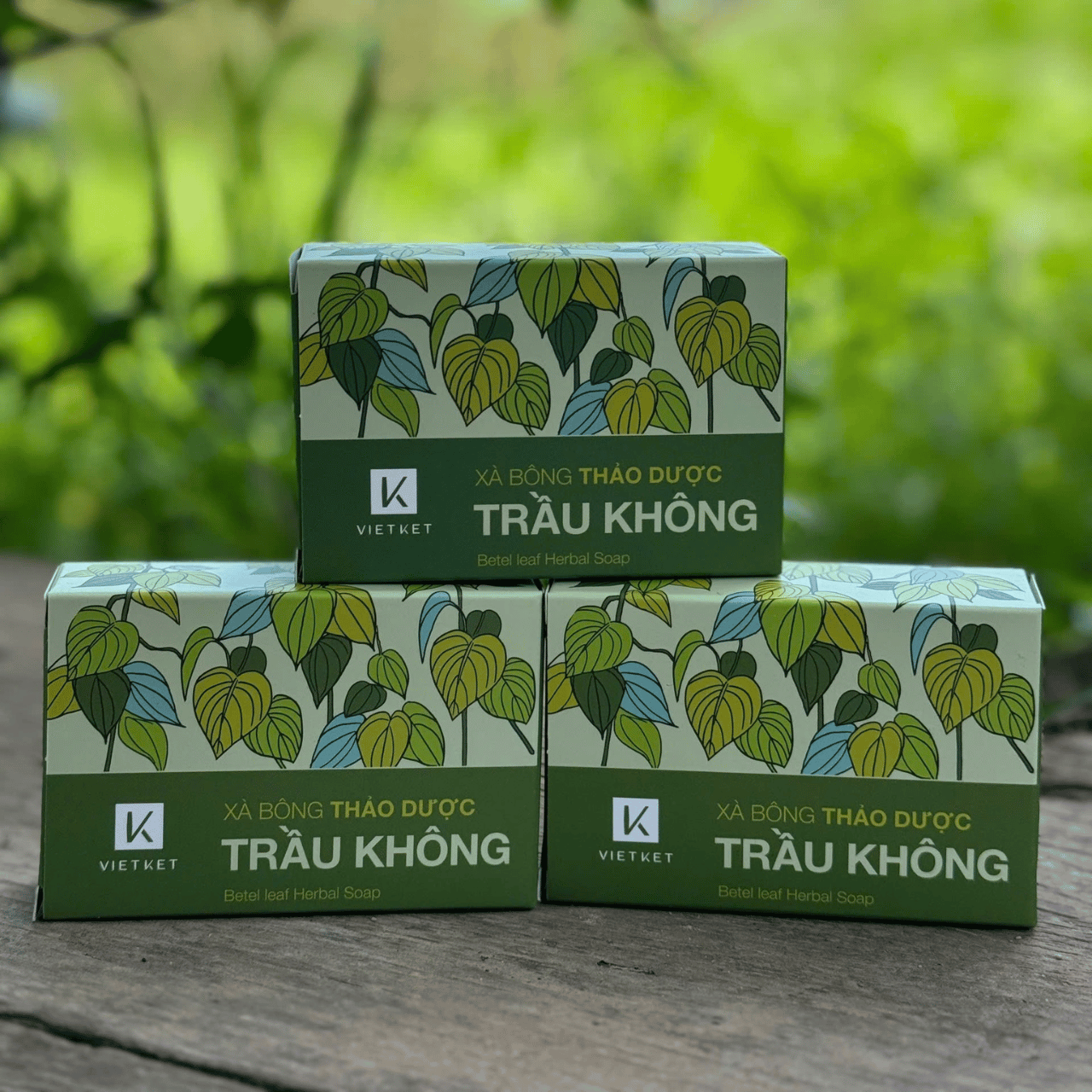 VIETKET - Xà Bông Tắm Thảo Dược Trầu Không VIETKET 100g