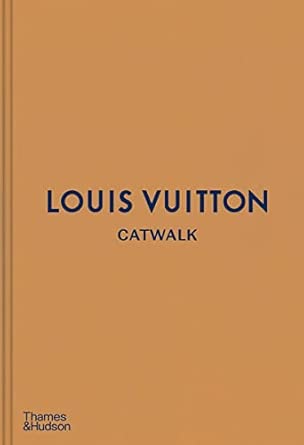 Louis Vuitton Catwalk – Hai thập kỷ thời trang được ghi lại từ sàn diễn