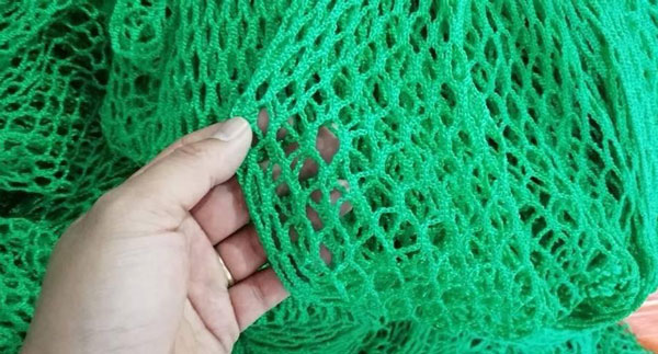 lưới chống vật rơi công trình màu xanh 1