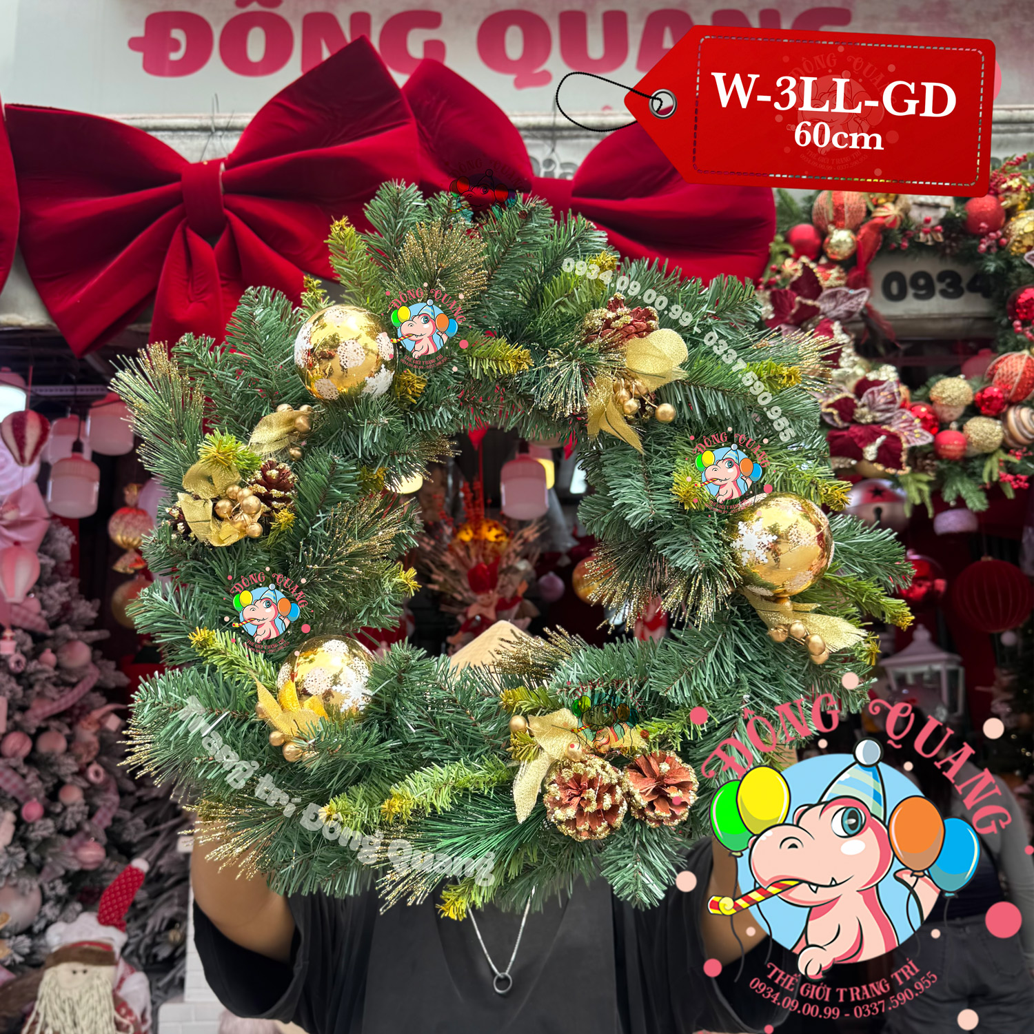 Vòng hoa trang trí 2025