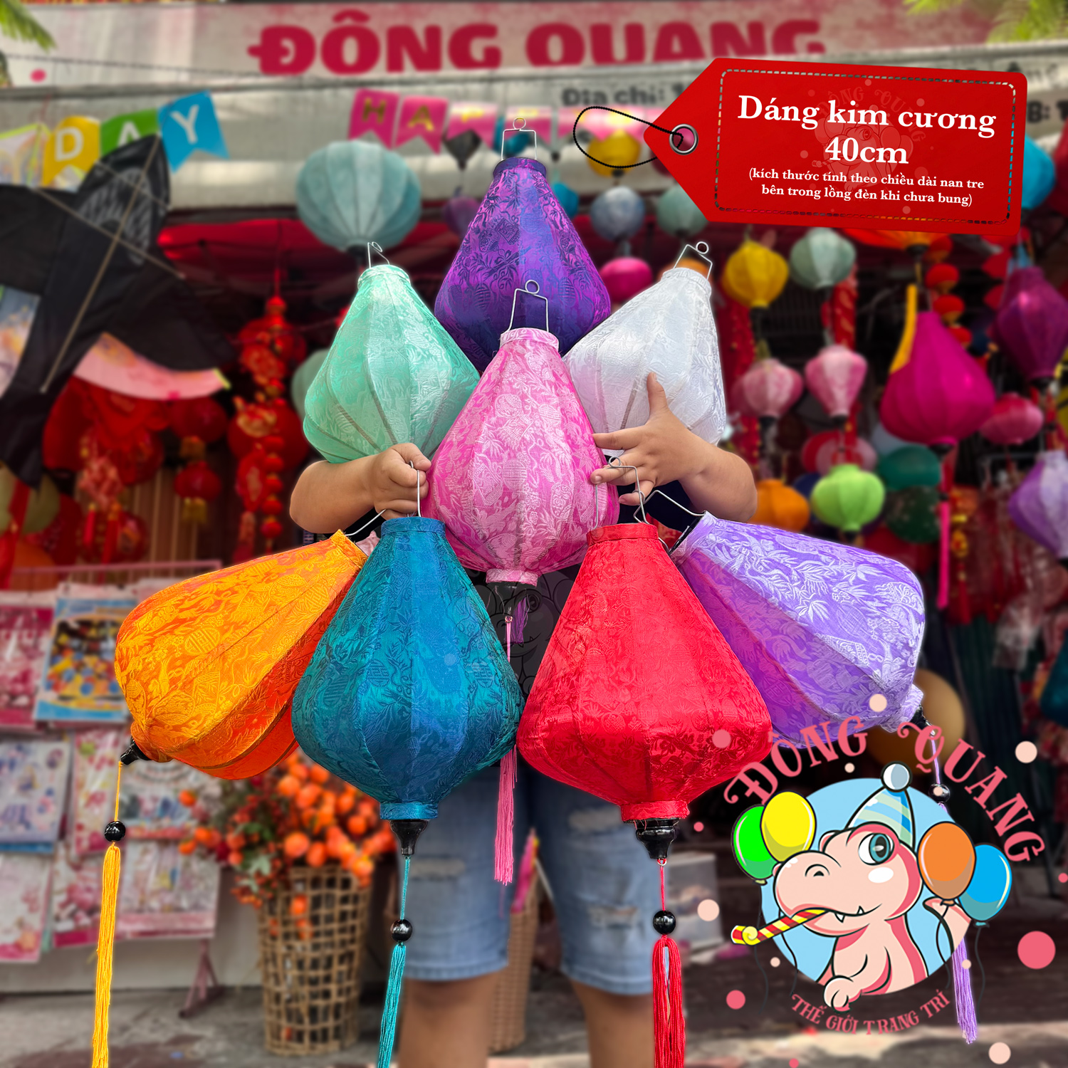 Lồng đèn Hội An vải gấm - dáng kim cương