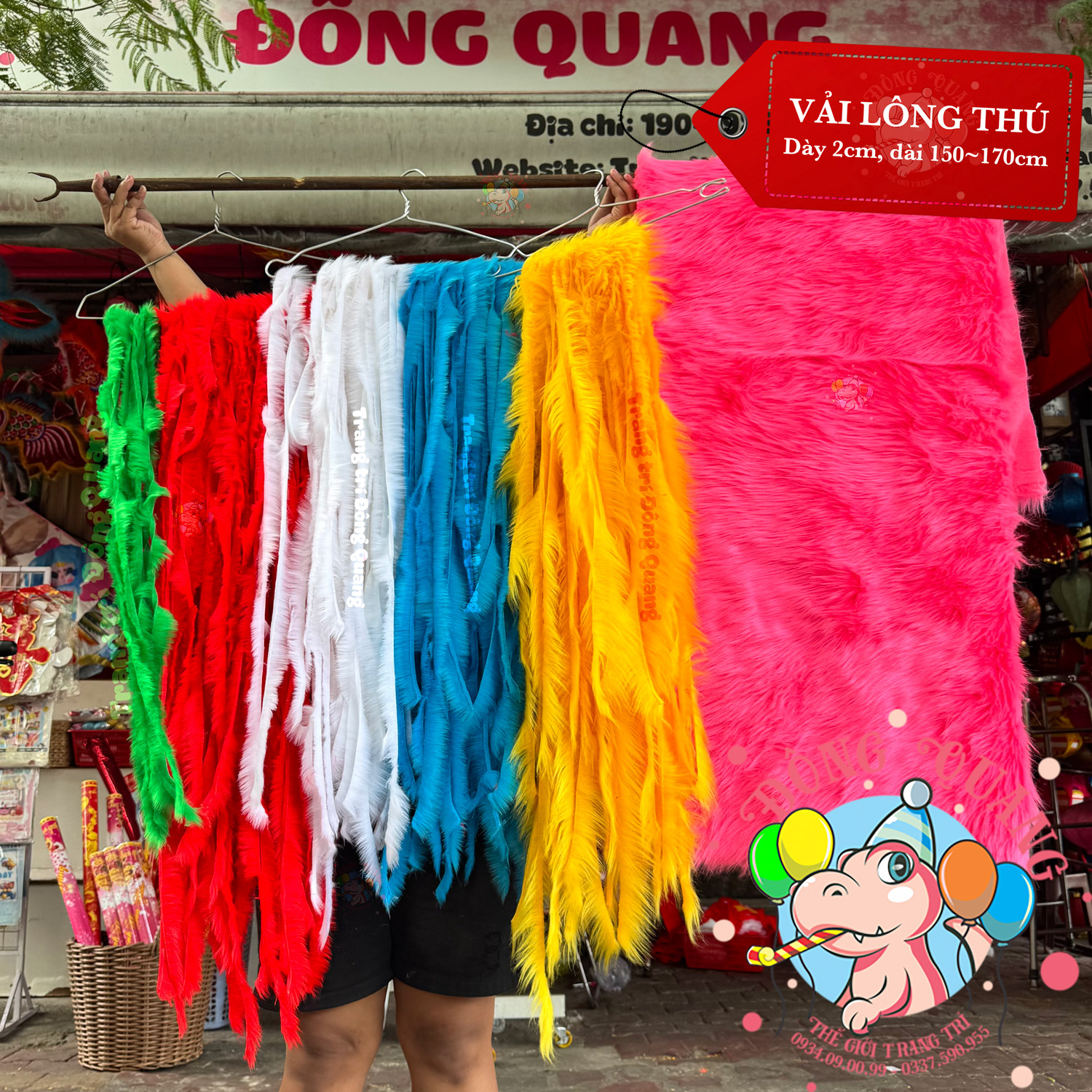 Vải lông thú dán lồng đèn Trung thu