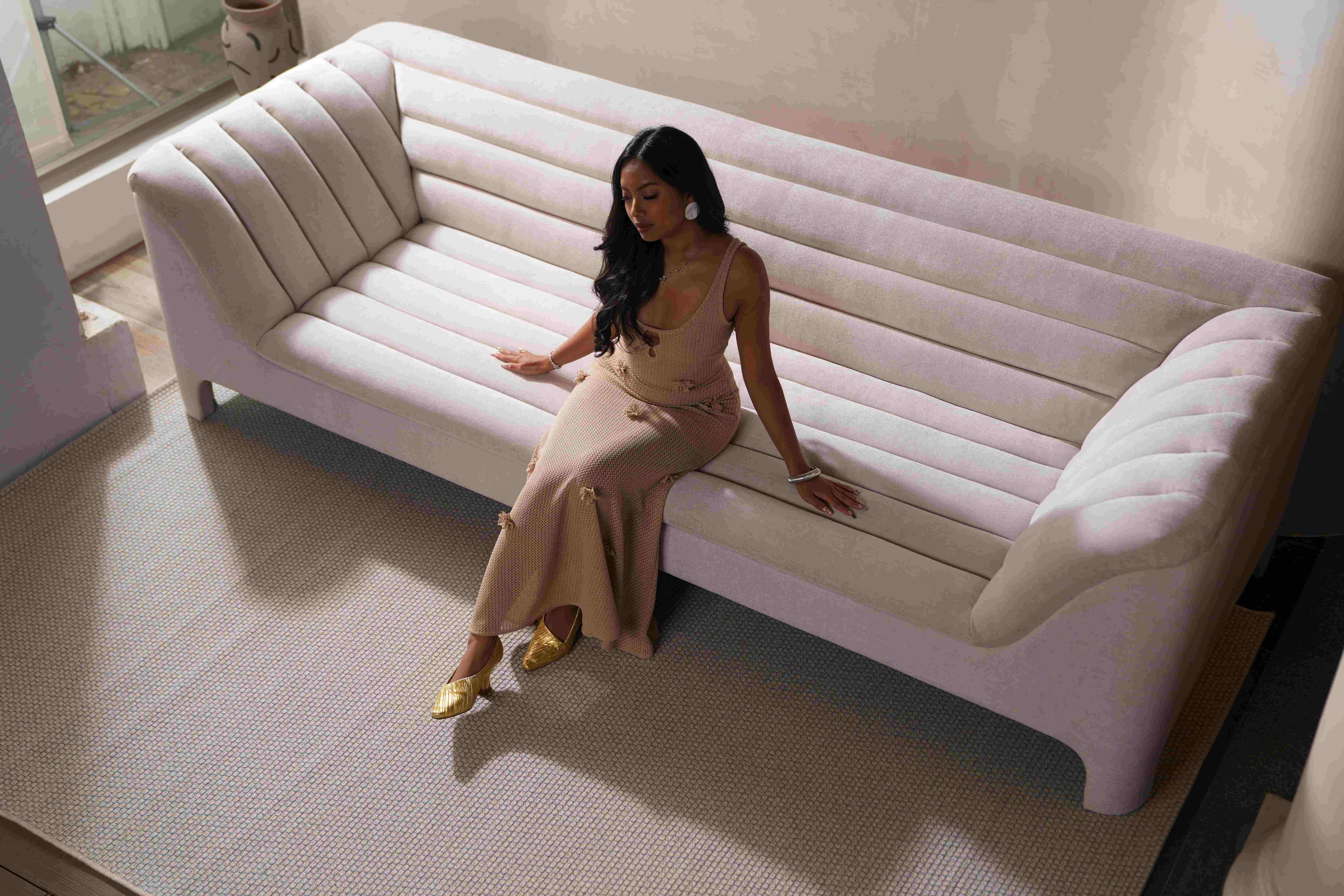 Sofa vải Caleb từ Anna Casa