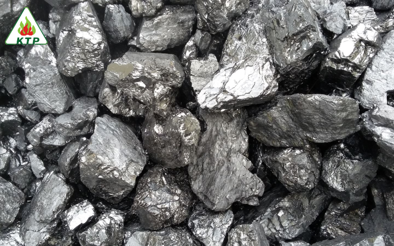 Than đá anthracite chứa hàm lượng cacbon cao từ 86-97% và ít tạp chất