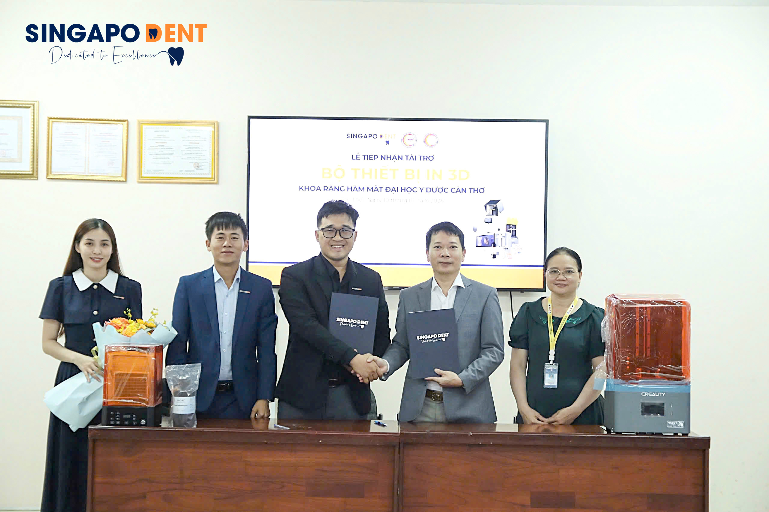 SINGAPODENT TRAO TẶNG BỘ THIẾT BỊ IN 3D CHO KHOA RĂNG HÀM MẶT TRƯỜNG ĐẠI HỌC Y DƯỢC CẦN THƠ