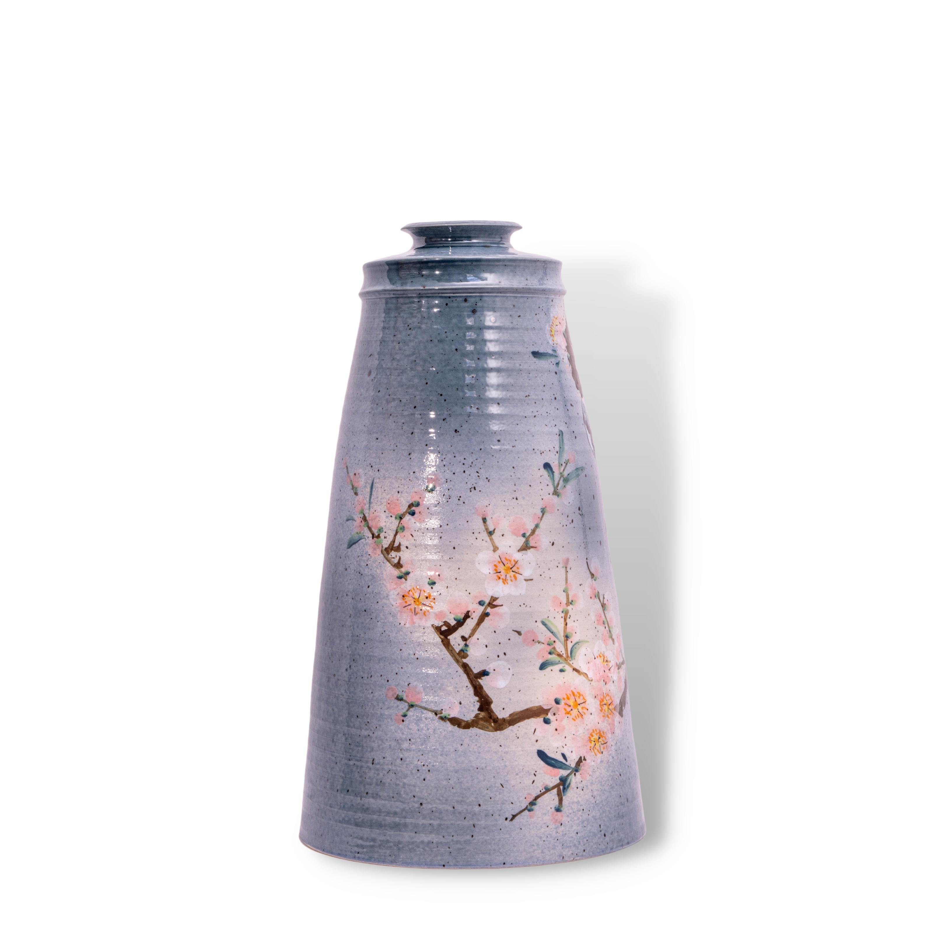 Bình Hoa Chim Đậu Cành Đào Xuân