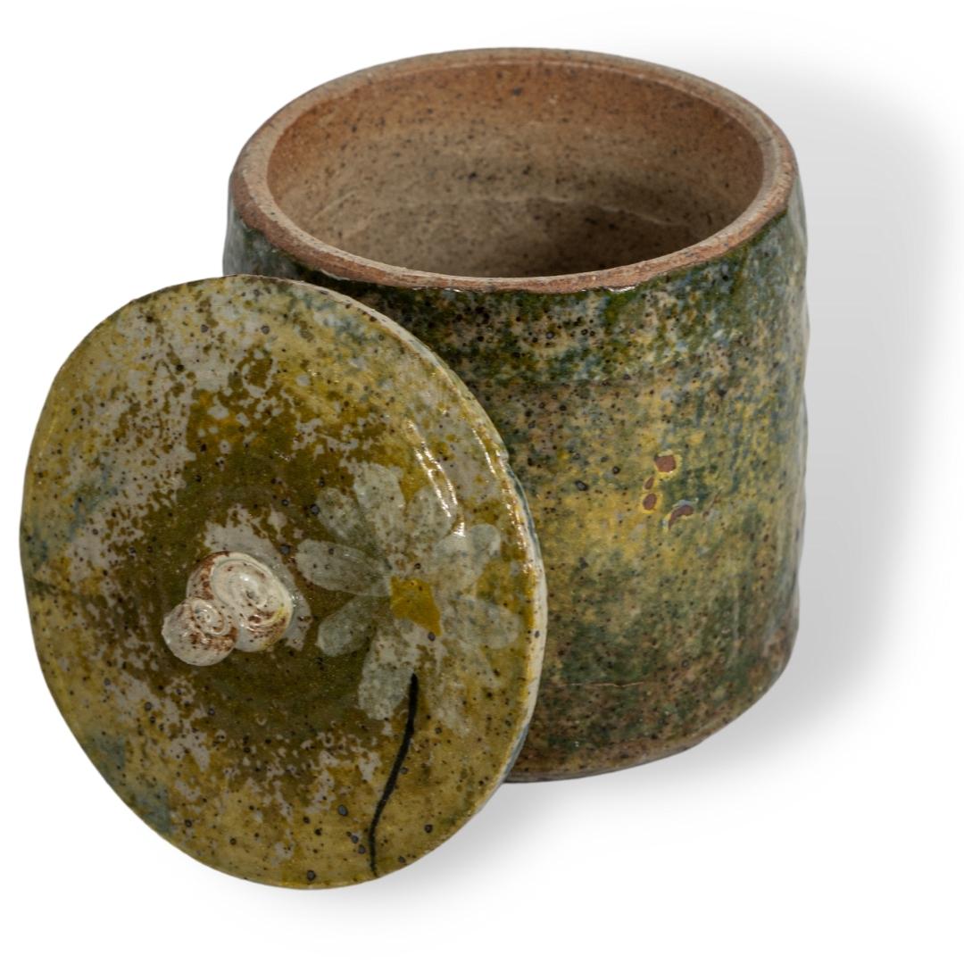 Hũ Mứt Trụ Men Vàng Hoa Cúc Trắng