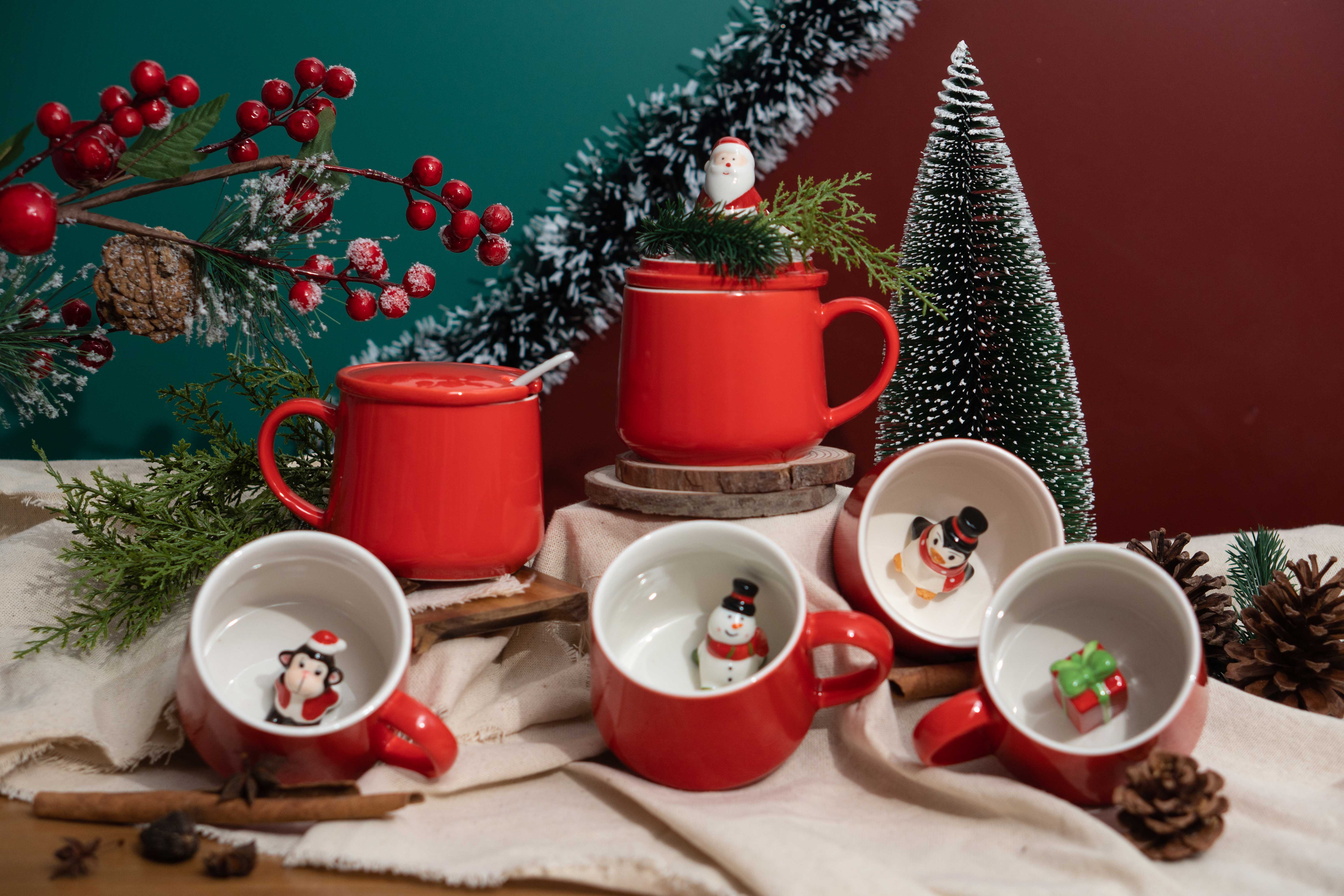 Cốc Sứ Món Quà Noel Ẩn Giấu