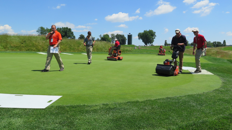 Các sân golf duy trì khả năng chơi