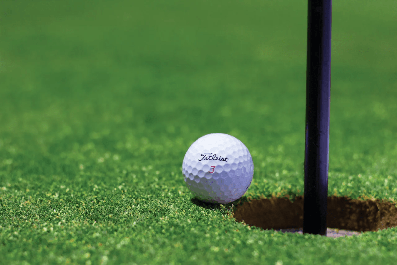 Cách bảo trì sân golf tác động đến các khái niệm tính điểm như Birdie Golf và Bogey