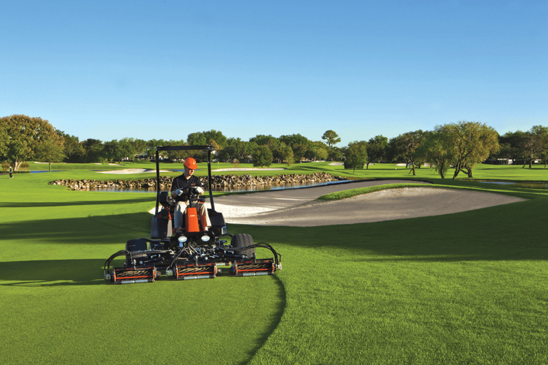 Máy cắt cỏ Fairway cải thiện chất lượng