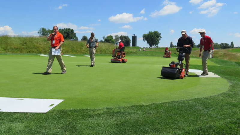 Quản lý cỏ cắt hiệu quả để có sân golf khỏe mạnh hơn