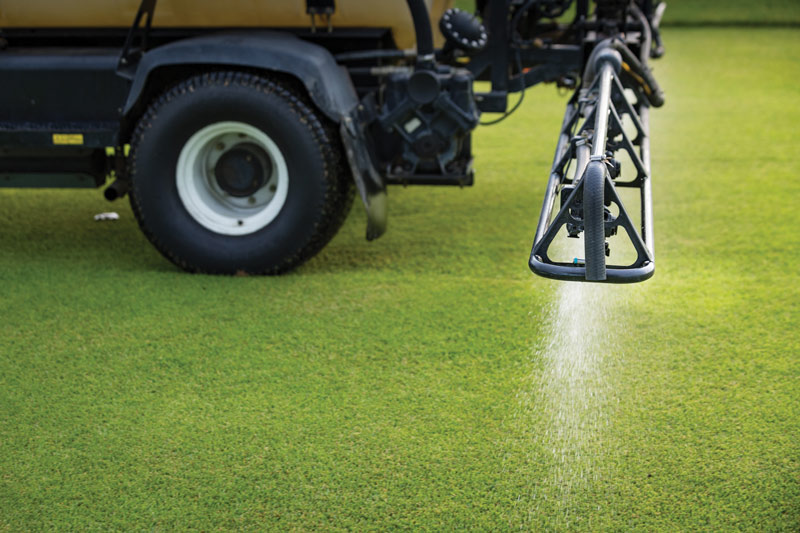 thuốc trừ sâu sân golf