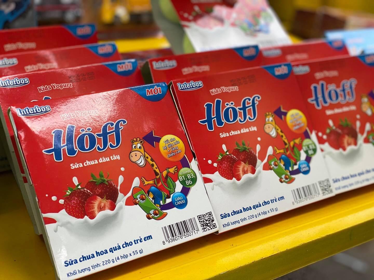 Sữa chua trẻ em vị Dâu Hoff vỉ 4 hộp x 55g