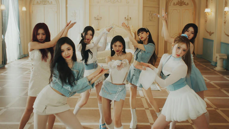 YG bị chỉ trích khi Baby Monster trở lại