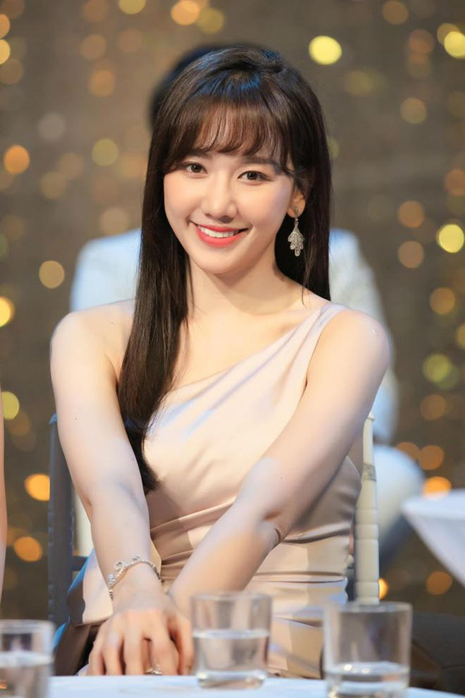 Hari Won lên tiếng khi bị chê không đủ trình làm giám khảo