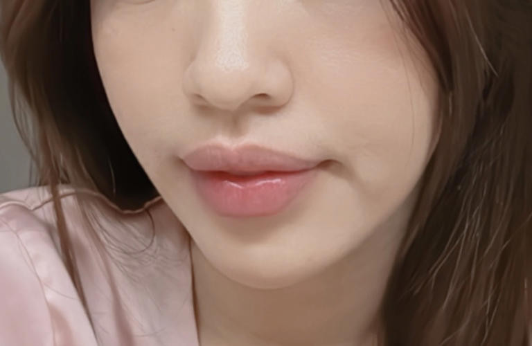 Mẹo giảm khô môi