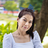 Chị Hương