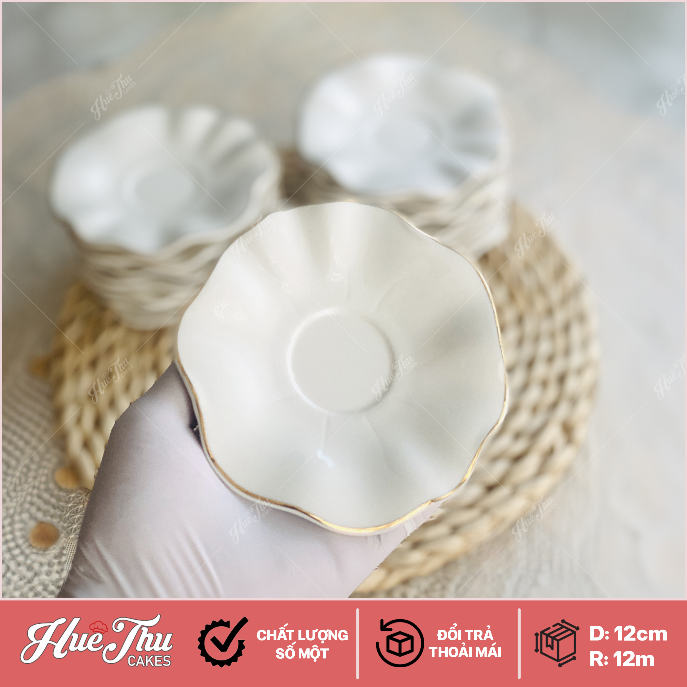 Đĩa Tròn Lá Sen Viền Vàng 12cm, Đĩa Sứ Tròn Đựng Bánh Bao, Trầu Cau, Xôi Cúng - trang trí đồ ăn, bàn tiệc, mâm cúng