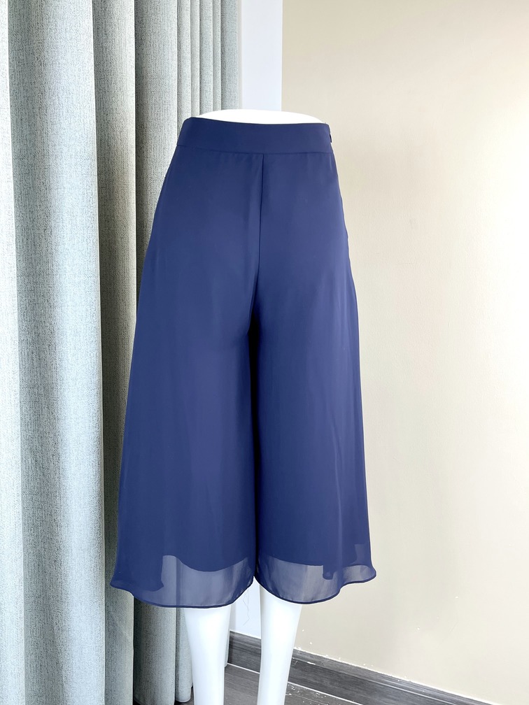 Quần culottes là gì  cách phối đồ với quần lửng ống rộng cực sành điệu   Hana Lady